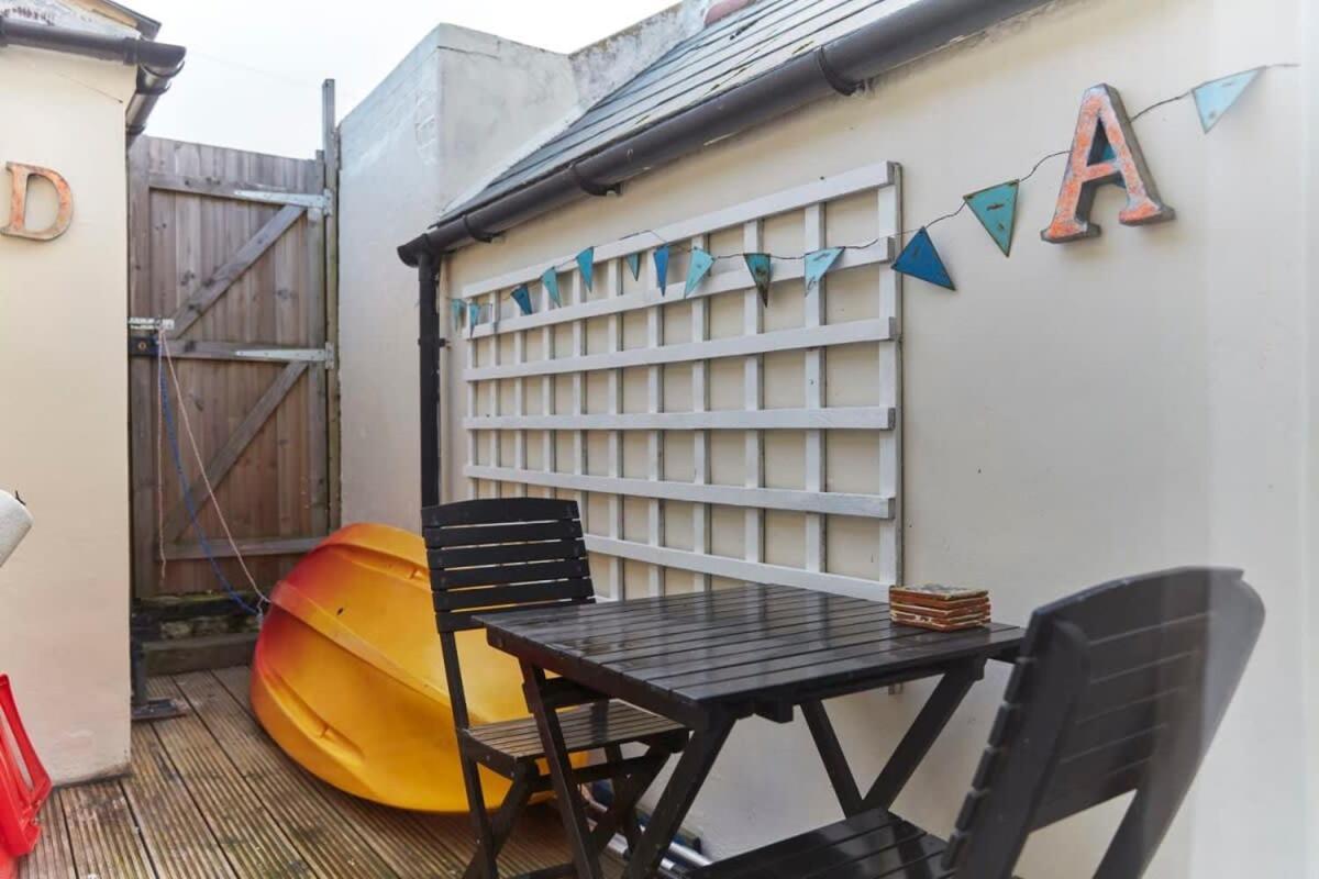 The Skiff Deal Exterior foto